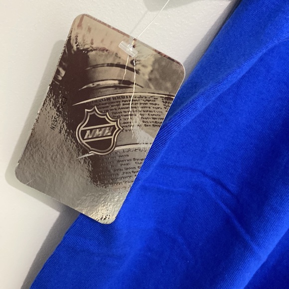 NWT NHL Toronto Maple Leafs “Real Love” T-shirt |Size XL Unisex - Picture 6 of 6